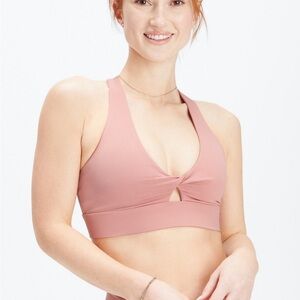 Fabletics Oasis Twist Front Sports Bra